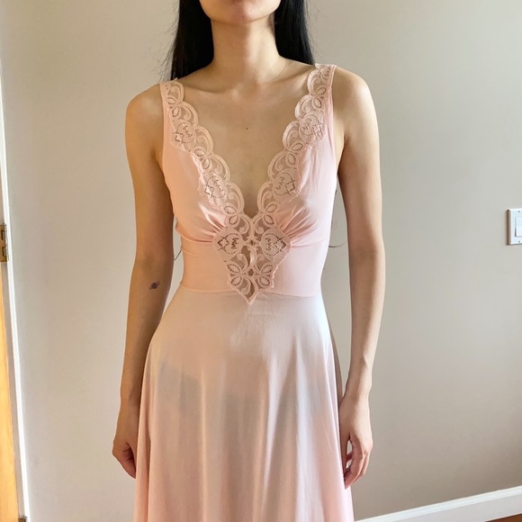 Vintage pink maxi slip dress with lace - Picture 2 of 8